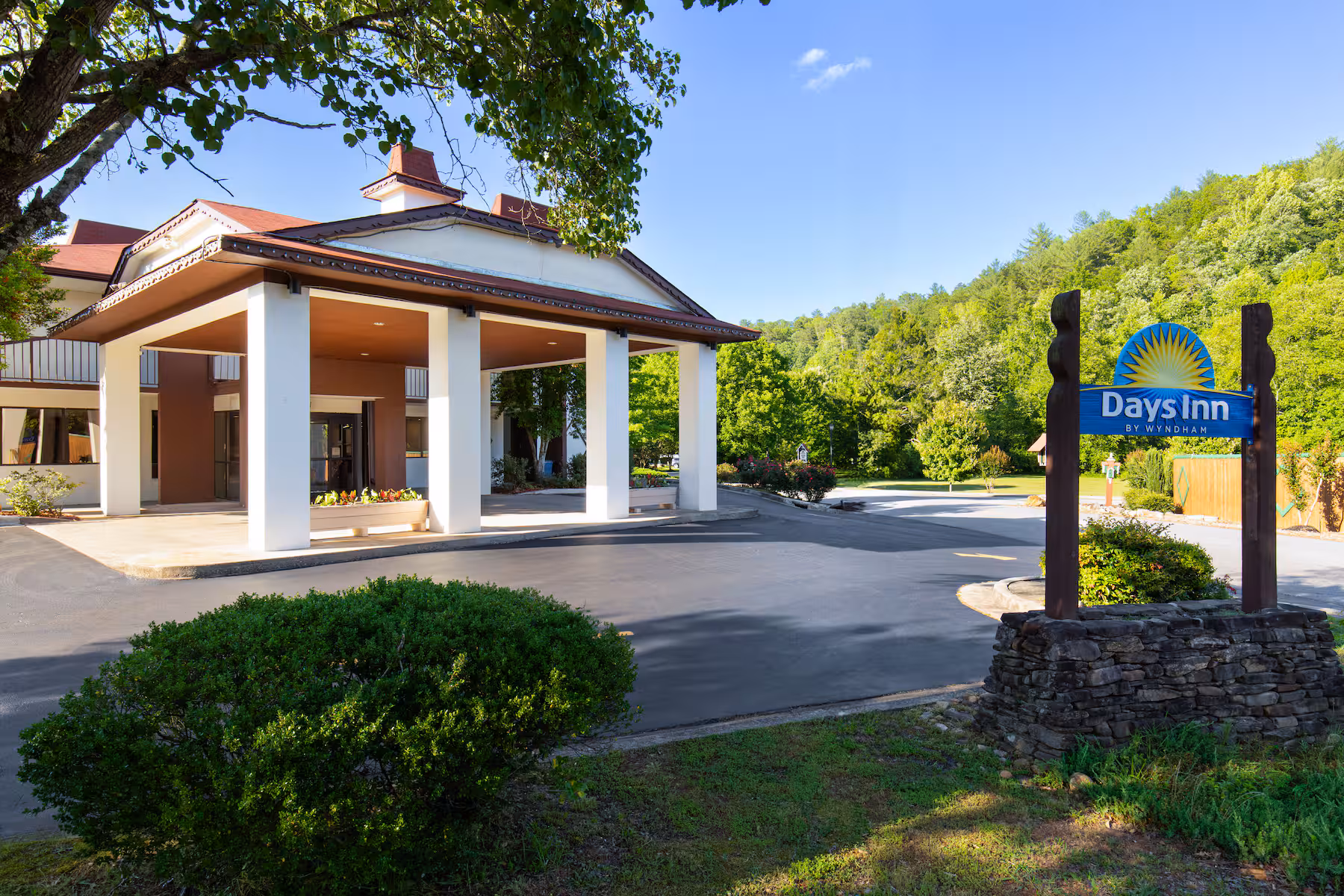helen ga hotel
