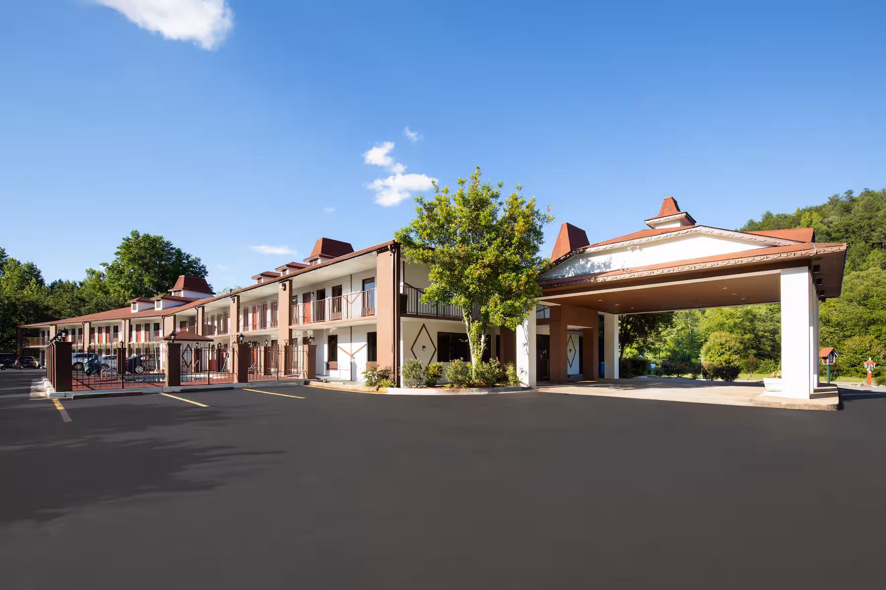 places to stay in helen ga