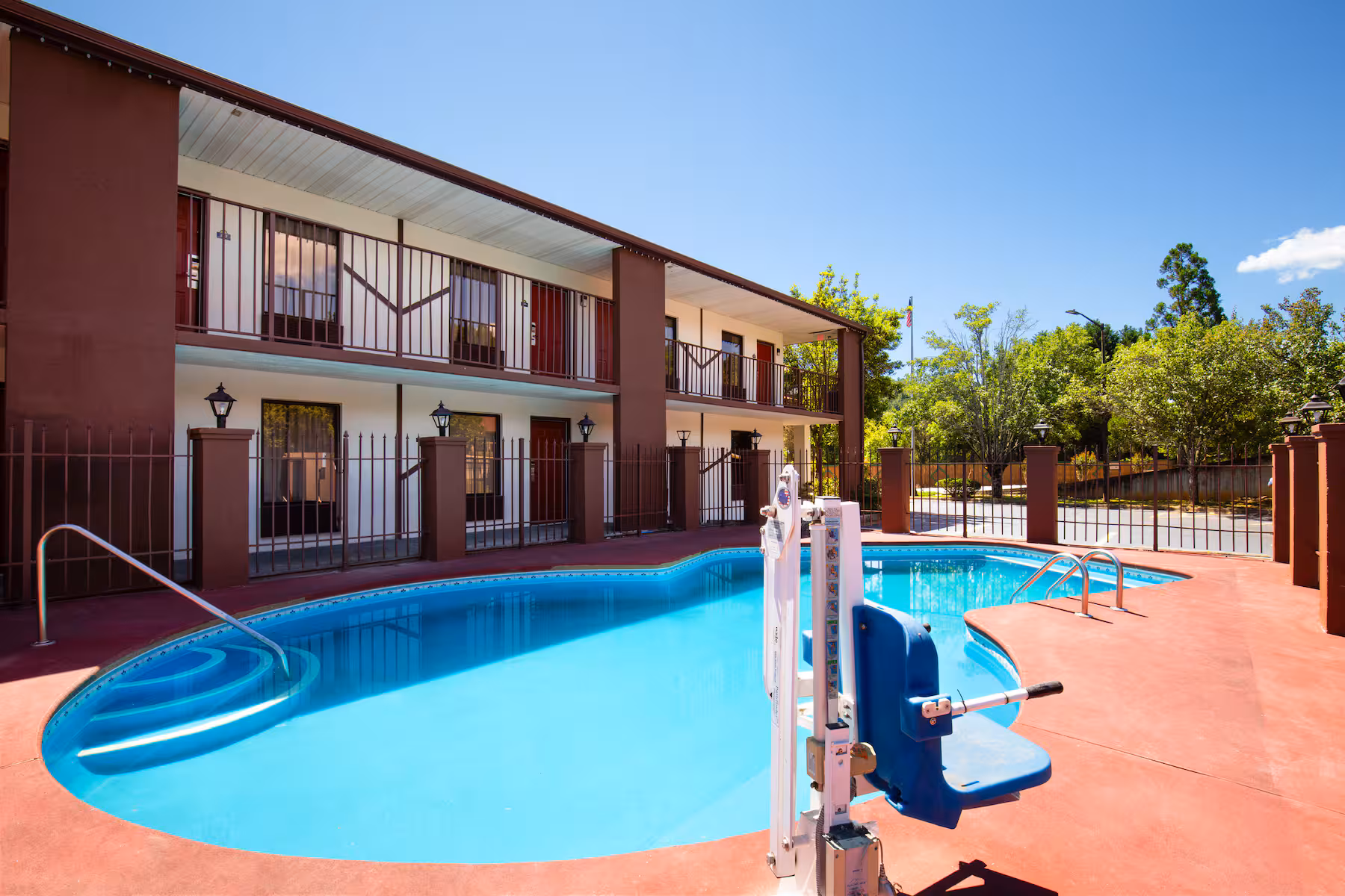 57743_outdoor_pool_1